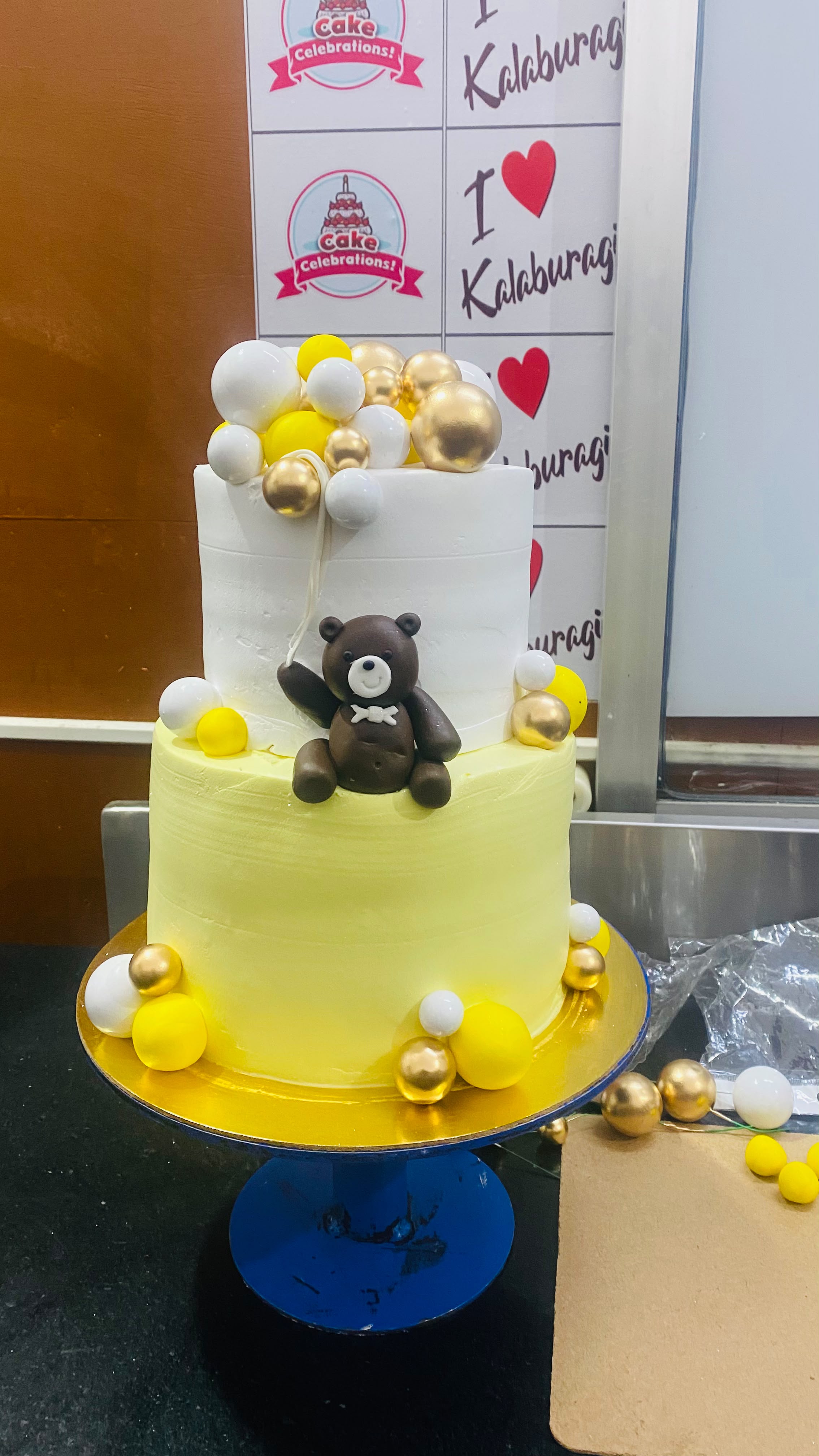 Premium custom cake by Hatti's Cake Celebrations Kalaburagi
